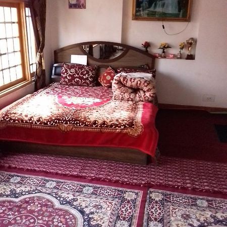 My Guest House Srinagar  Ngoại thất bức ảnh
