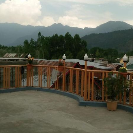 My Guest House Srinagar  Ngoại thất bức ảnh