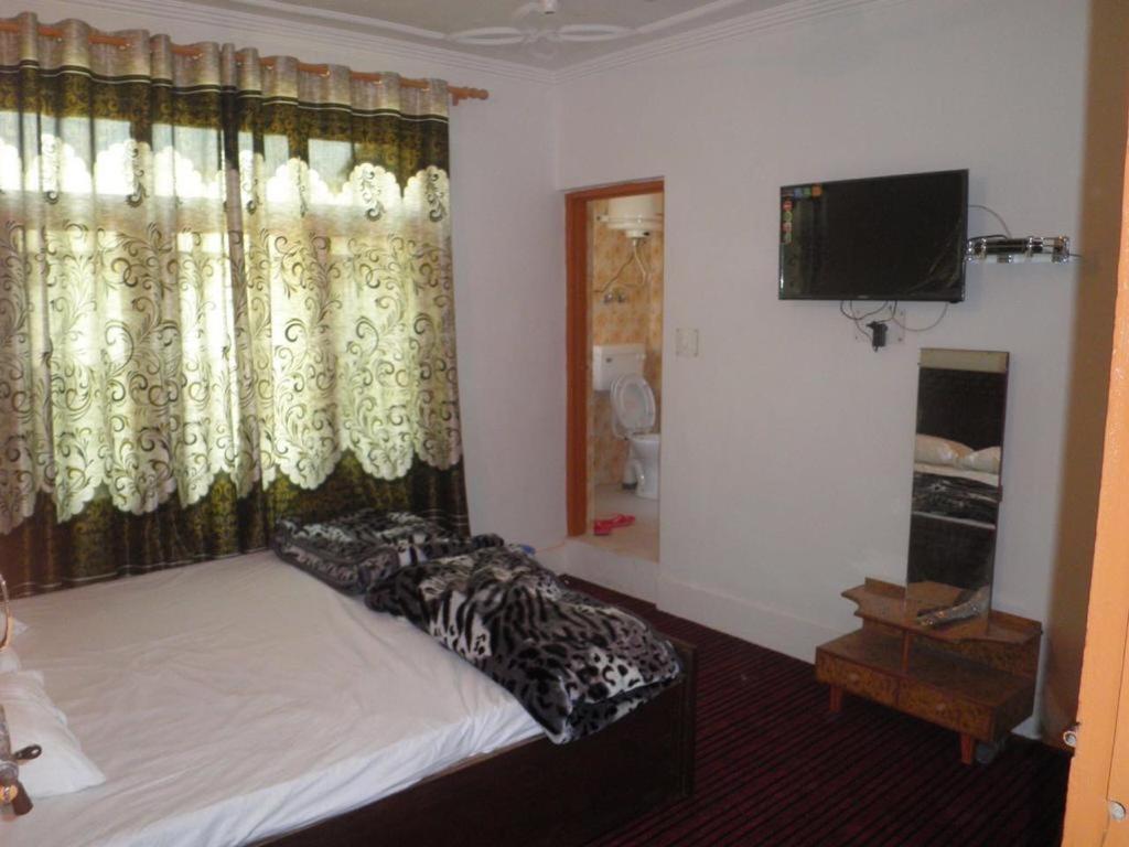 My Guest House Srinagar  Ngoại thất bức ảnh